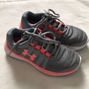 Under Armour Sneakers